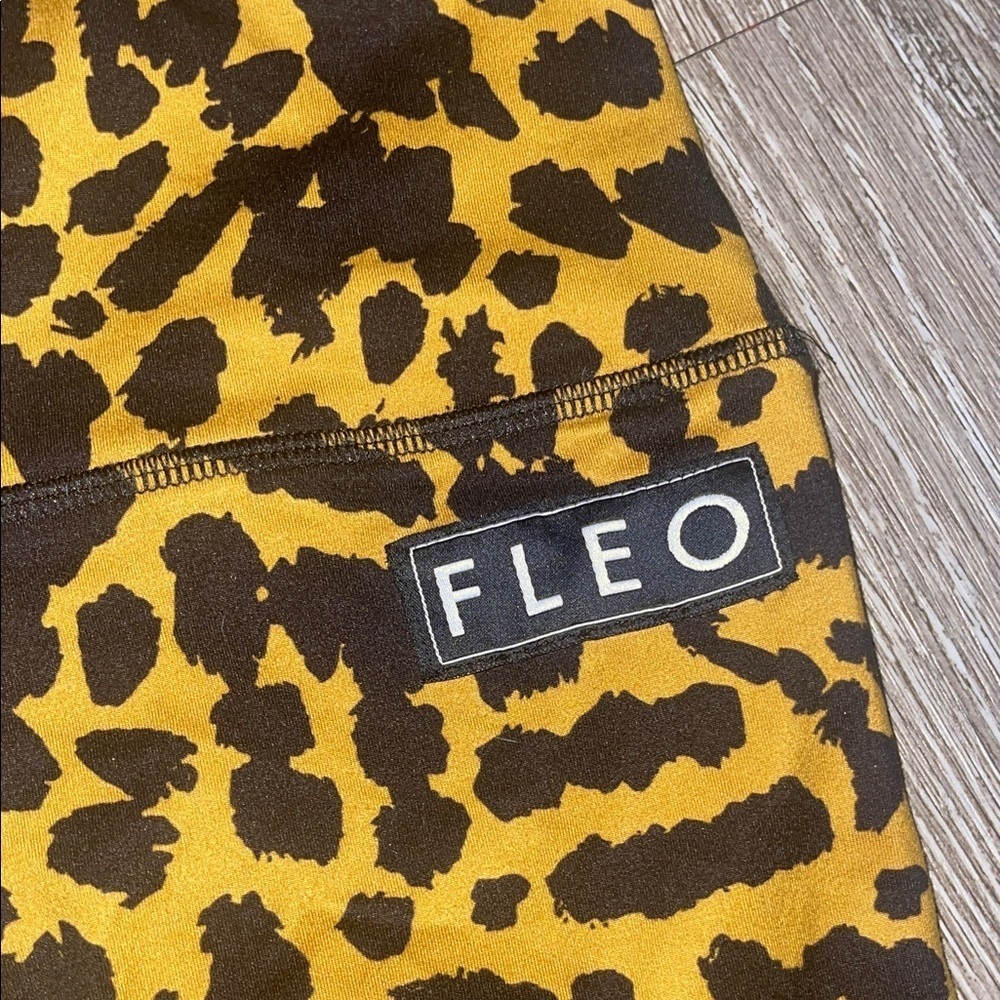 Fleo Leopard Print Women's Shorts gym lifting workout biker animal print - Picture 3 of 5
